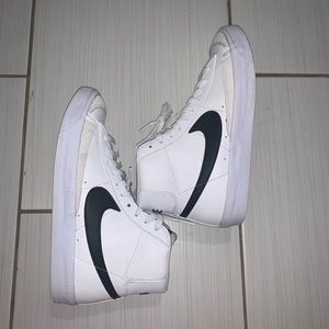 Nike Blazer Mid ‘77